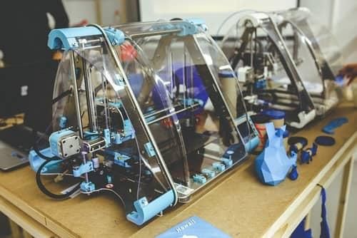 3d printers on a table