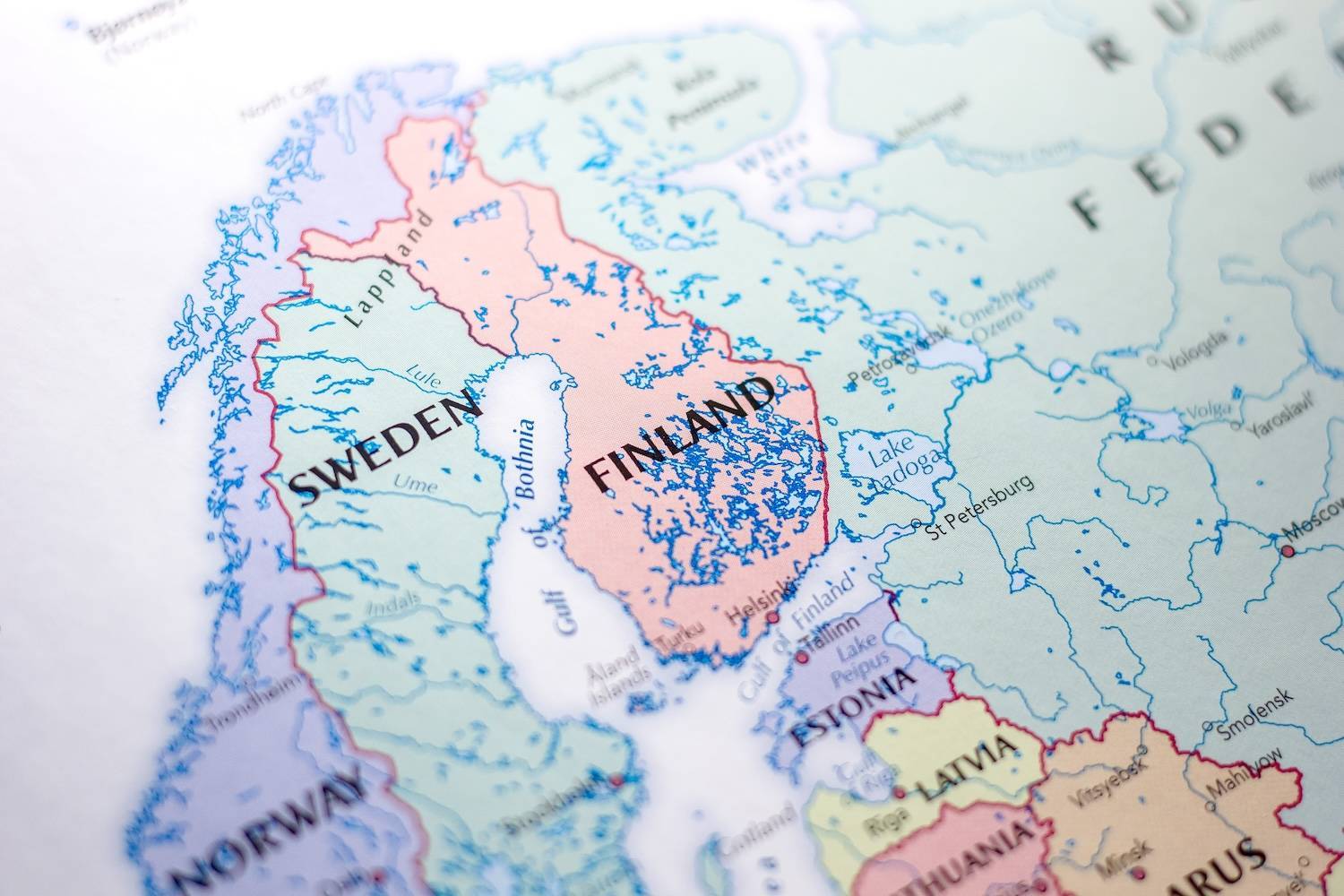 Closeup of detailed map highlighting Finland in pink, surrounded by Sweden, Norway and Estonia in different colors.