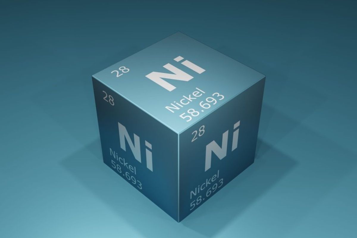 Cube showing nickel periodic symbol.