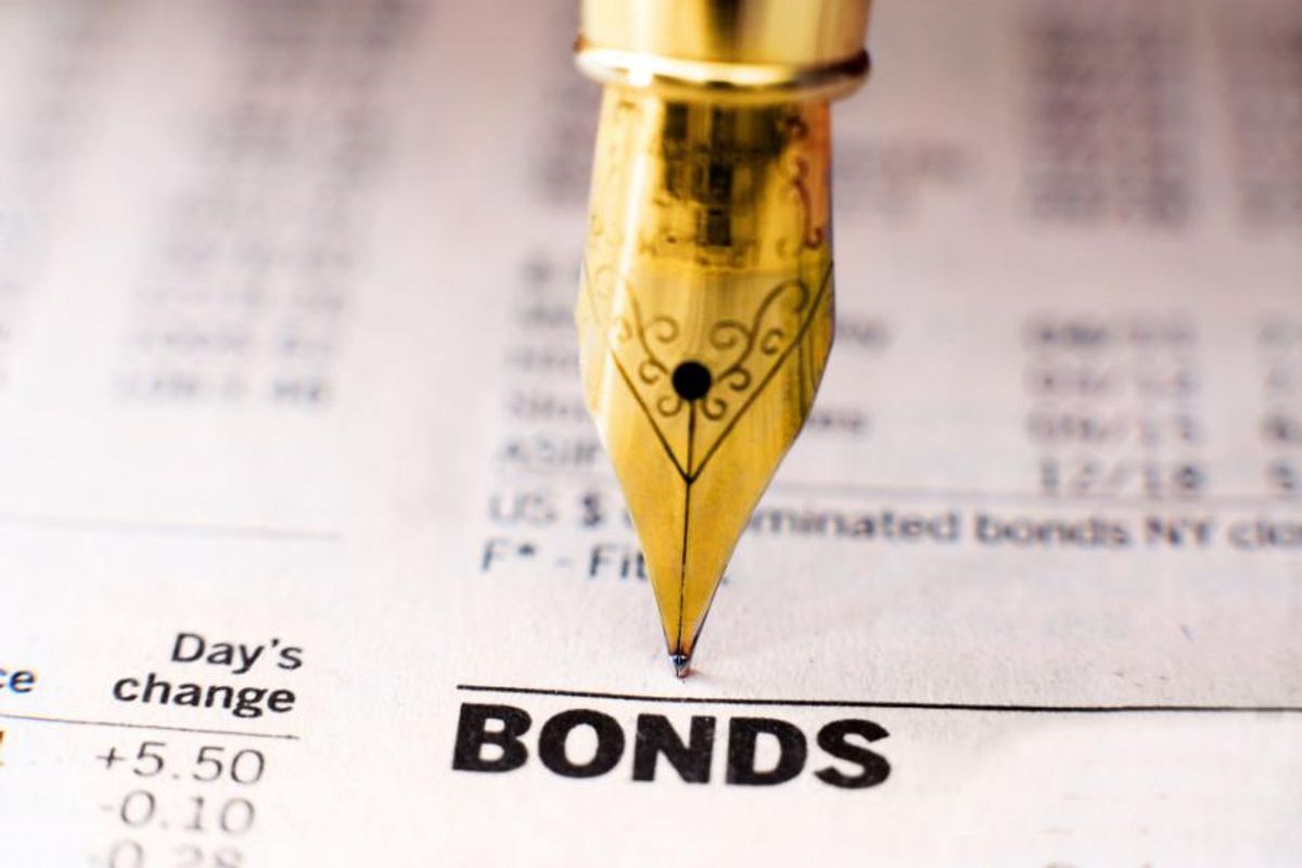 fancy pen with the word "bonds"