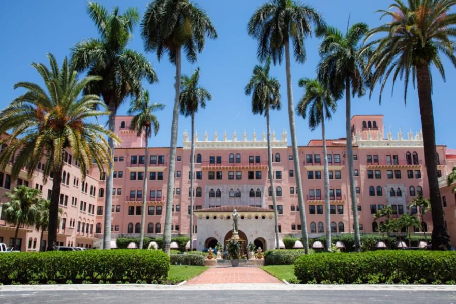 front entrance to the Boca Raton resort