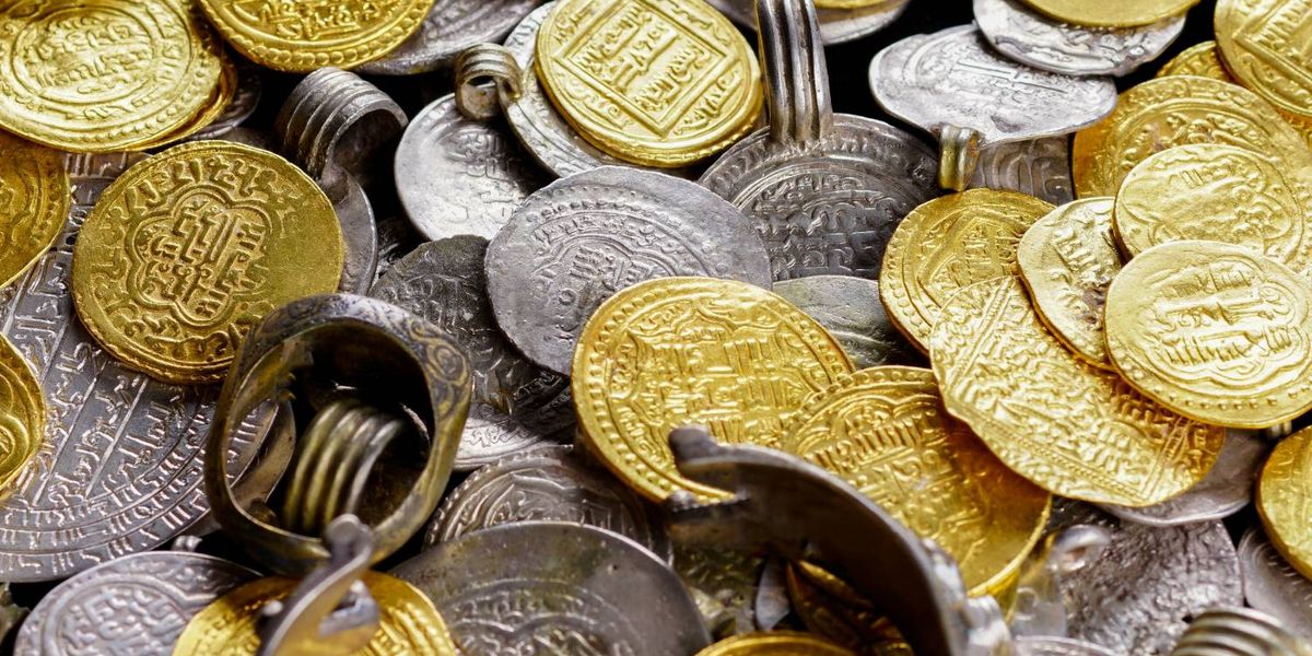 Silver and Platinum Decouple from Gold as Industrial Demand Surges Amid US-Iran War