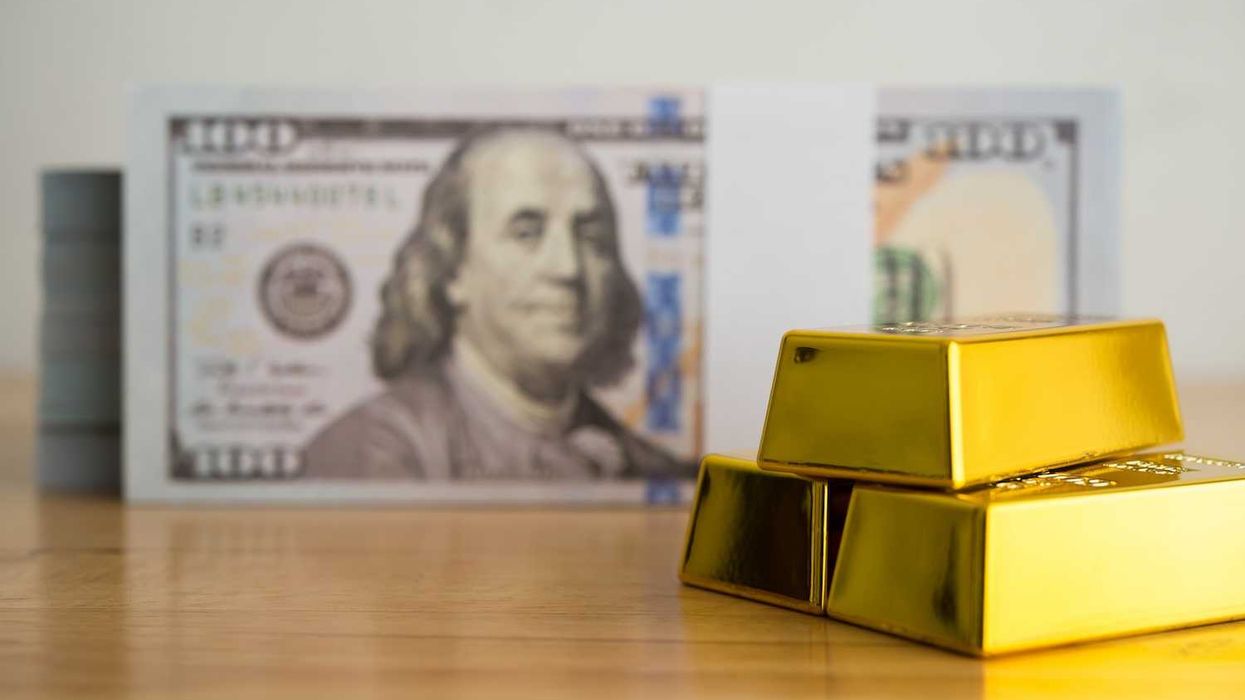 تعافي أسعار الذهب محليًا وعالميًا مع تراجع توقعات رفع الفائدة