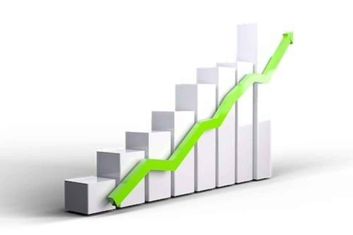 green arrow pointing up with bar chart
