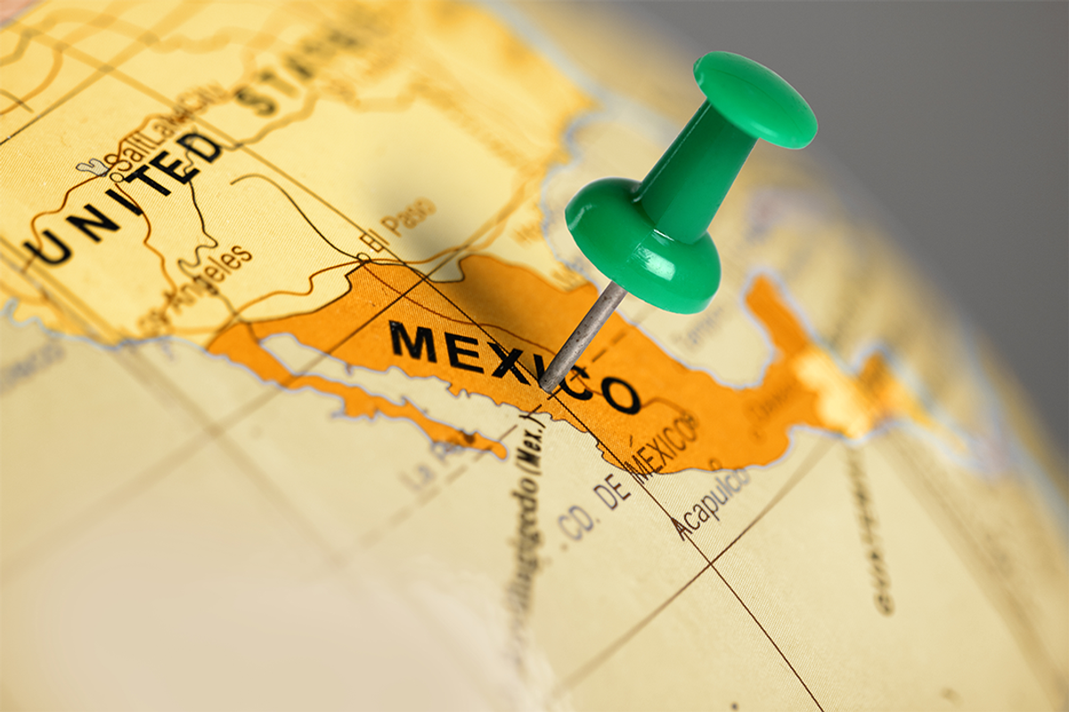 Green pin on the map of Mexico