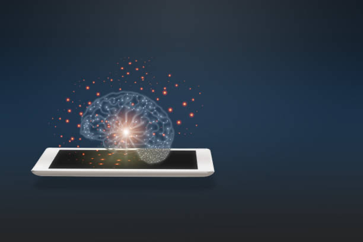 illustration of brain and cell phone.