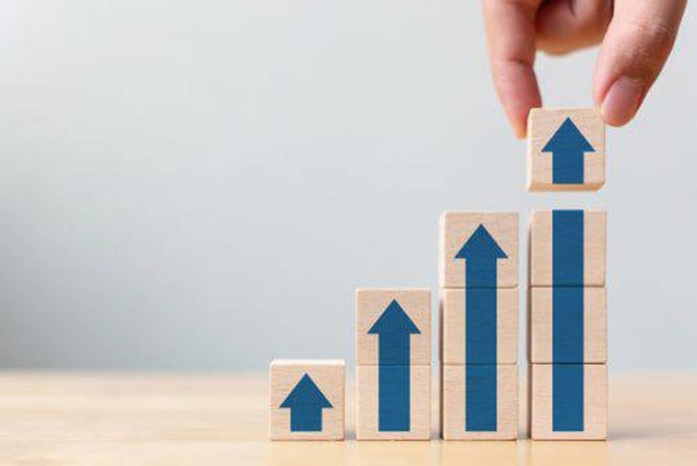 Cannabis Weekly Round-Up: Canopy Reports Revenue Increase