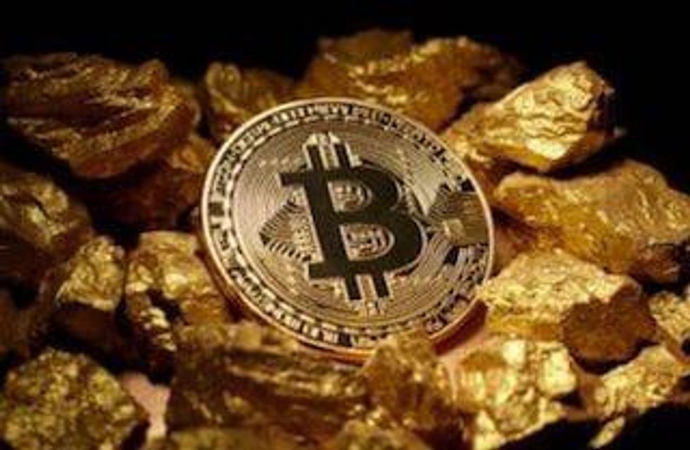 Frank Holmes: "Bitcoin is Not Dismantling Gold"