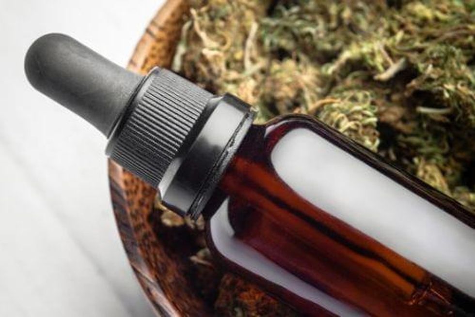 Investor Guide to Canadian Cannabis Extraction Stocks