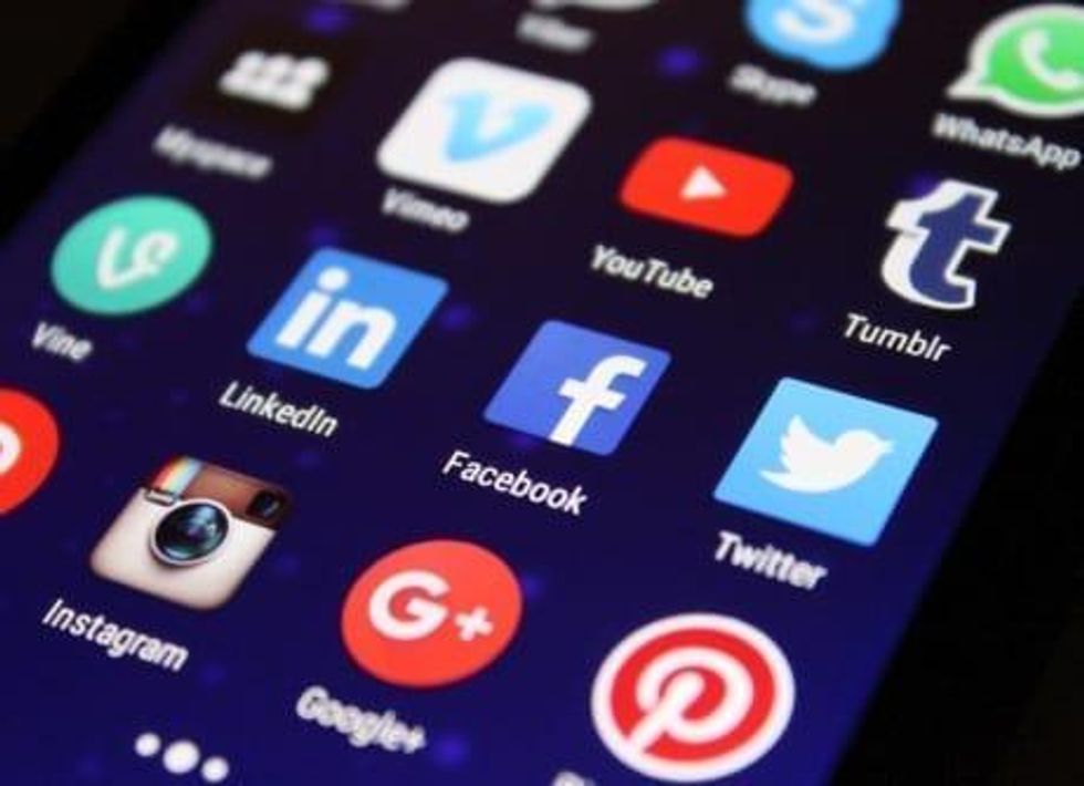 Top Messaging App Stocks: Apps Are New Phone Calls