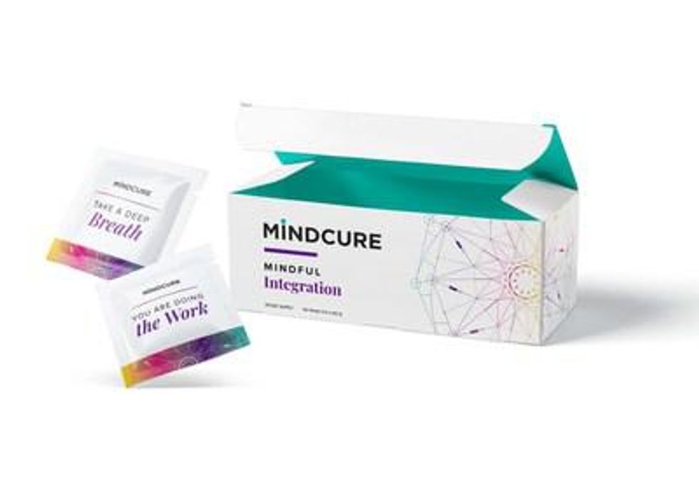 MINDCURE Announces Pre- and Post-Psychedelic Therapy Adaptogen Supplements, Defining New Product Category