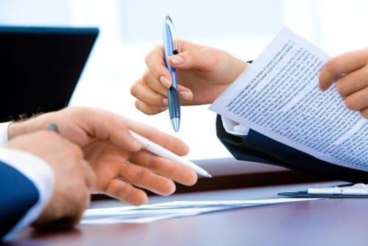 Elixinol Dumps Subsidiaries, Racks Up AU$17.3 Million in Fees