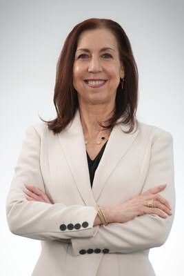 Chicago Auto Show organizers, in partnership with A Girls Guide to Cars, presented Stellantis' Chris Feuell, Chrysler brand CEO and head of Alfa Romeo brand North America, with the What Drives Her Trailblazer Award at an event held during the media preview for the 2026 Chicago Auto Show on Friday, Feb. 6.