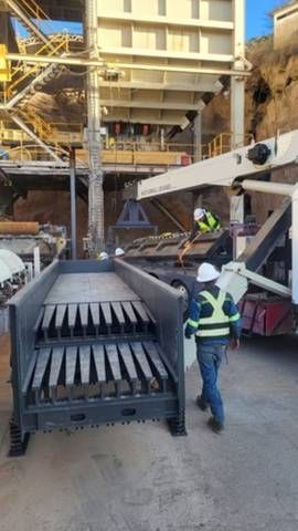 Grizzly vibrating screen delivered to site