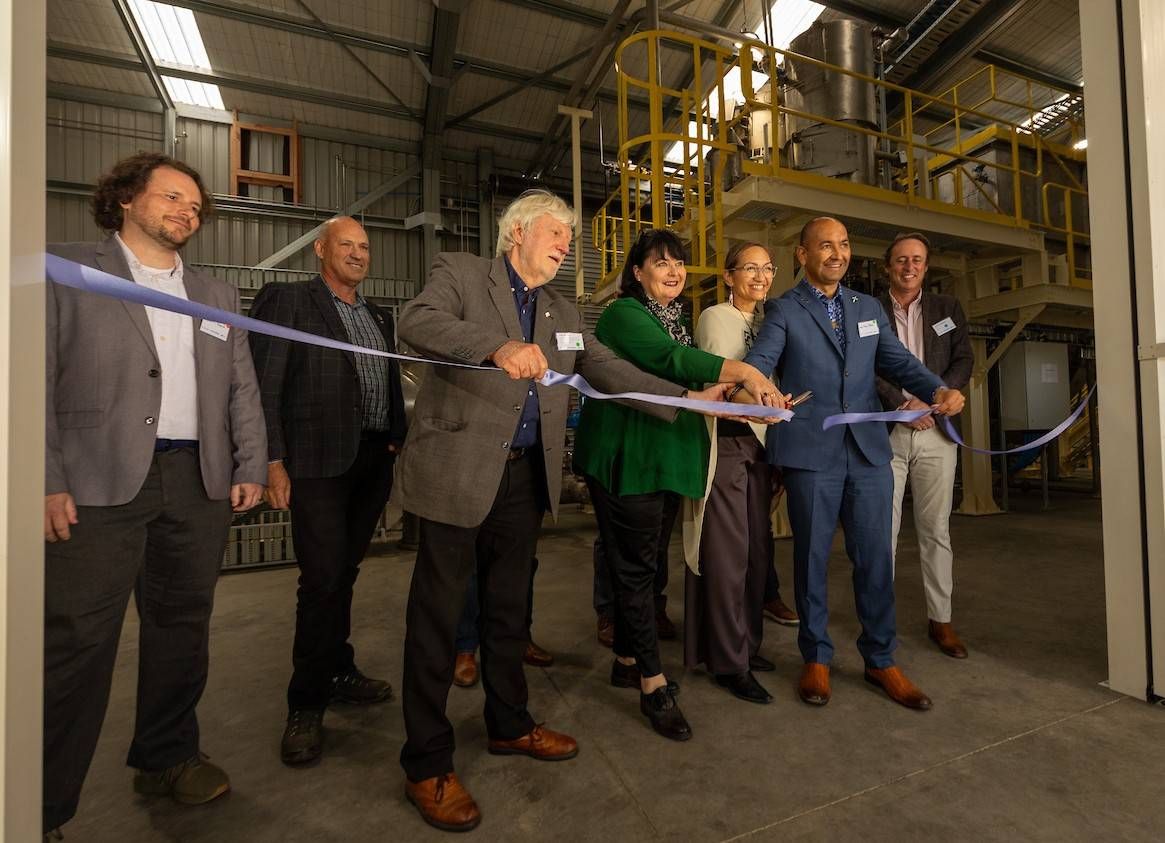 Officials, clients from Cool-Safe New Zealand, PyroGenesis' Lead Process Engineer Jean-René Gagnon, cut ribbon. Photo: Jamie Troughton/Dscribe Media