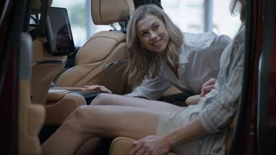 Comedian Iliza Shlesinger takes over Jeep® dealership to sell the 2026 Jeep Grand Wagoneer in a new advertising campaign.