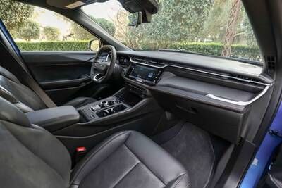 2026 Jeep Cherokee Interior