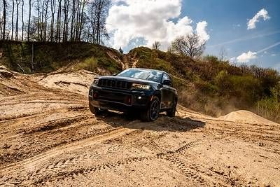 2027 Jeep® Grand Cherokee Trailhawk 