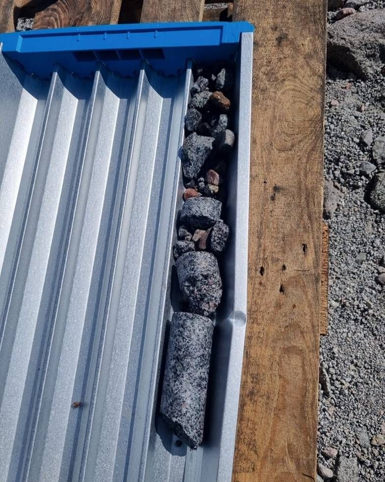 Eudialyte rare earth rich high grade diamond core at surface with the first meter of drilling