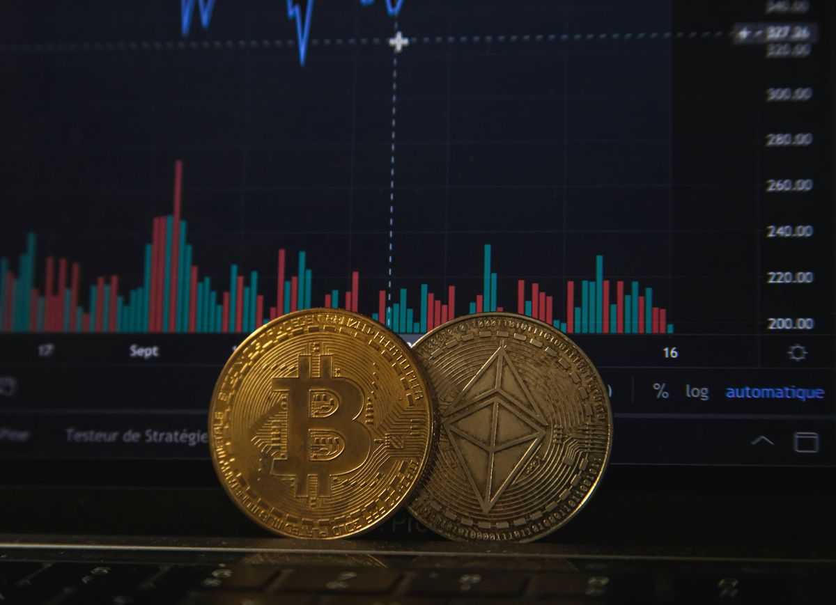Crypto Market Update: Binance Suspends EU Operations After MiCA License Rejection