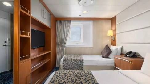 Living quarters for contractors and staff