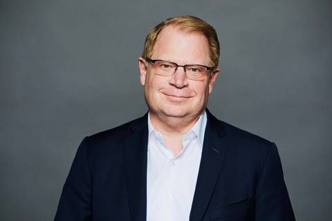 Lumen appoints John M. Hinshaw, former HSBC Group COO and veteran technology executive, to Board of Directors.