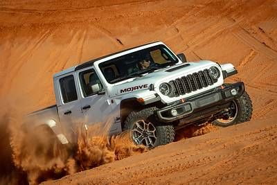 The Jeep® brand returns to the Rebelle Rally for its 11th consecutive year, with Team 129 drivers Nena Barlow and 