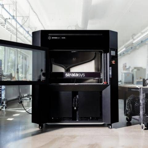 Stratasys F870™ FDM® system, a large-format additive manufacturing platform designed for industrial manufacturers, automotive OEMs, aerospace & defense production lines, looking to scale production on the factory floor.