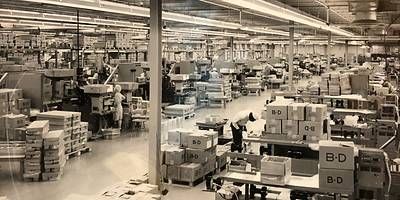 The BD Canaan site opened in 1961 with eight employees in a 25,000-square-foot building. Today, more than 500 employees work at the 385,000-square-foot facility, producing more than 2 billion syringes each year. The BD Canaan site opened in 1961 with eight employees in a 25,000-square-foot building. Today, more than 500 employees work at the 385,000-square-foot facility, producing more than 2 billion syringes each year.