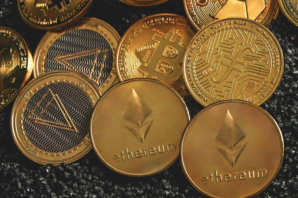 Crypto Market Update: SpaceX-Tesla Merger Sparks US$2.5B Bitcoin Treasury Watch