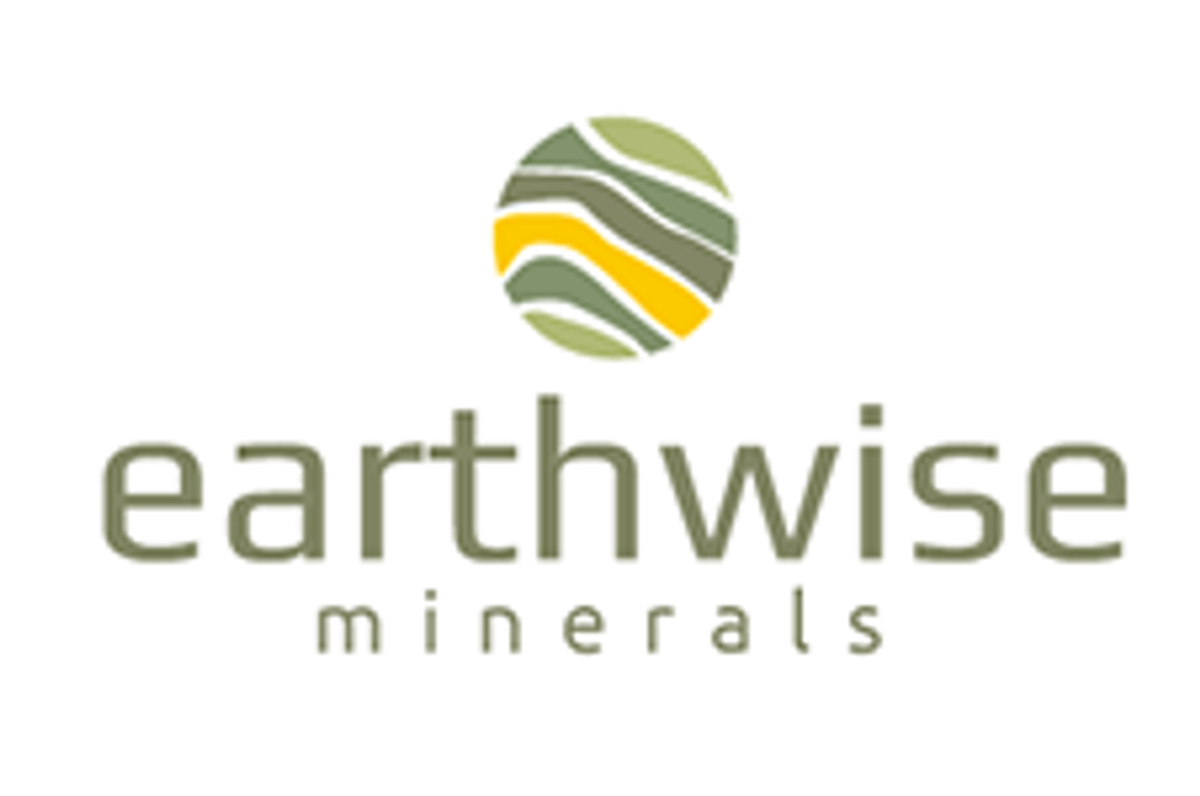 Earthwise Minerals Samples up to 13.4 g/t Gold, 27.2 g/t Silver, and 2.7% Lead During Summer Field Program
