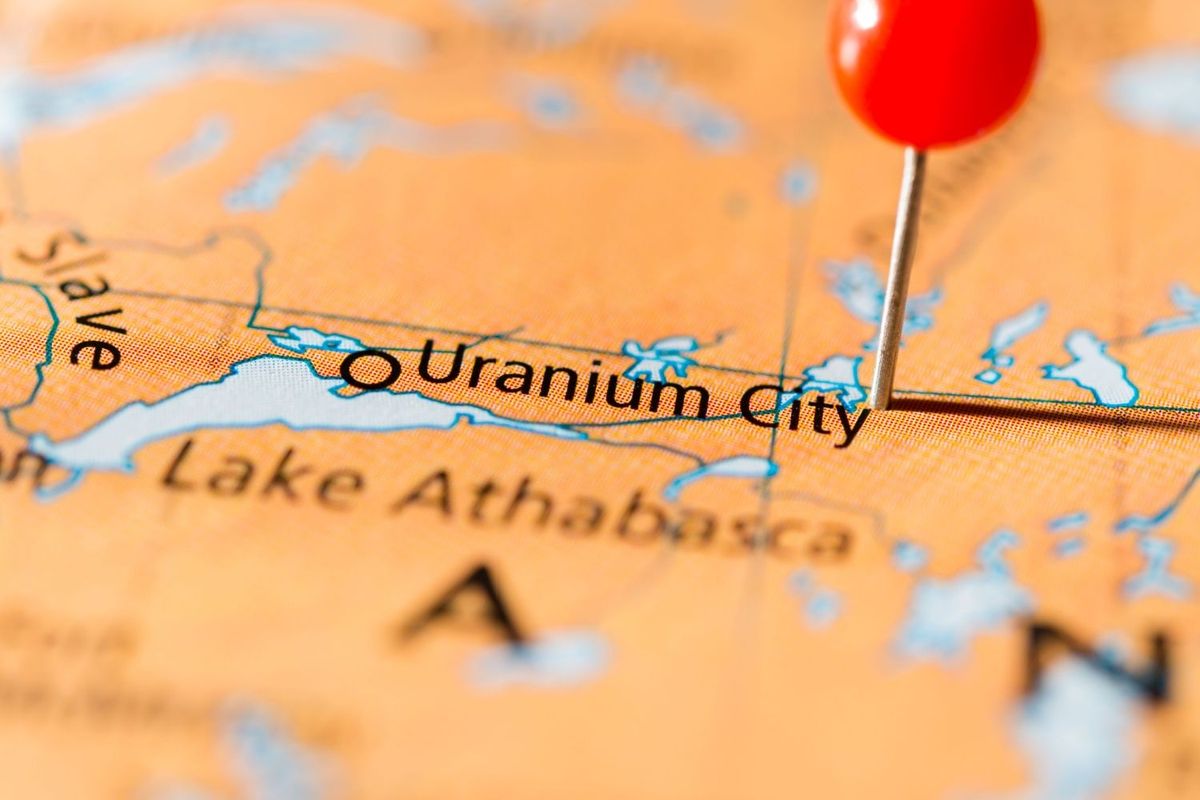 Map pinpointing Uranium City near Lake Athabasca in Saskatchewan, Canada, with a red pushpin.