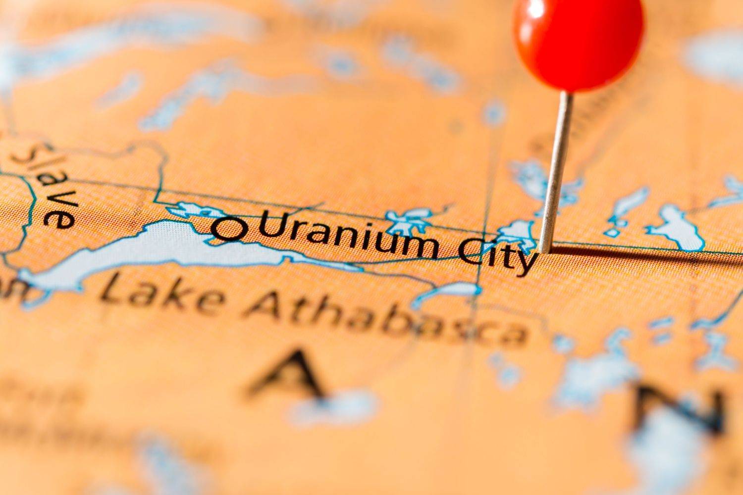 Map pinpointing Uranium City near Lake Athabasca in Saskatchewan, Canada, with a red pushpin.