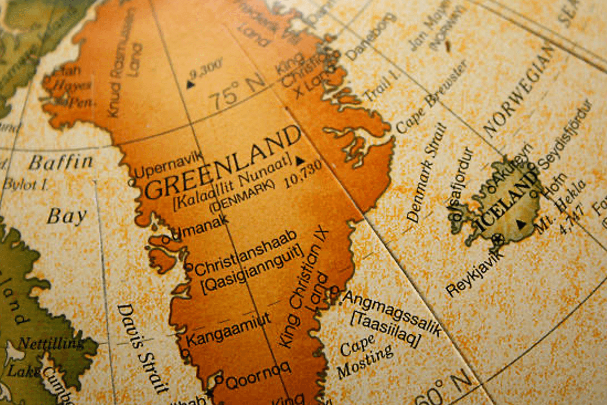 map showing greenland.