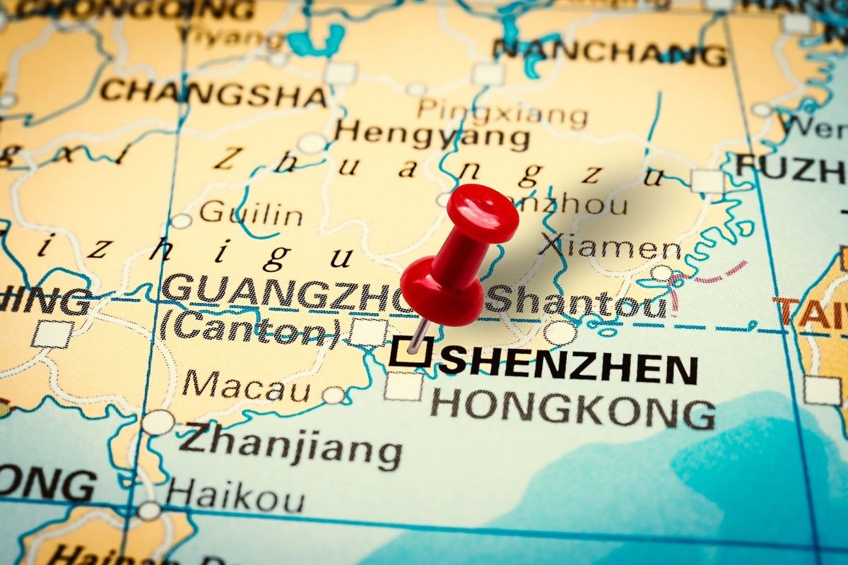 Map with a red pin on Shenzhen, near Hong Kong and Guangzhou.