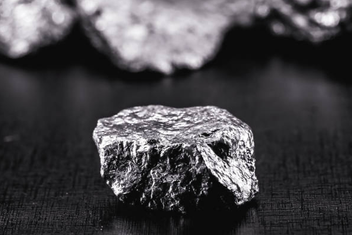 Piece of manganese.