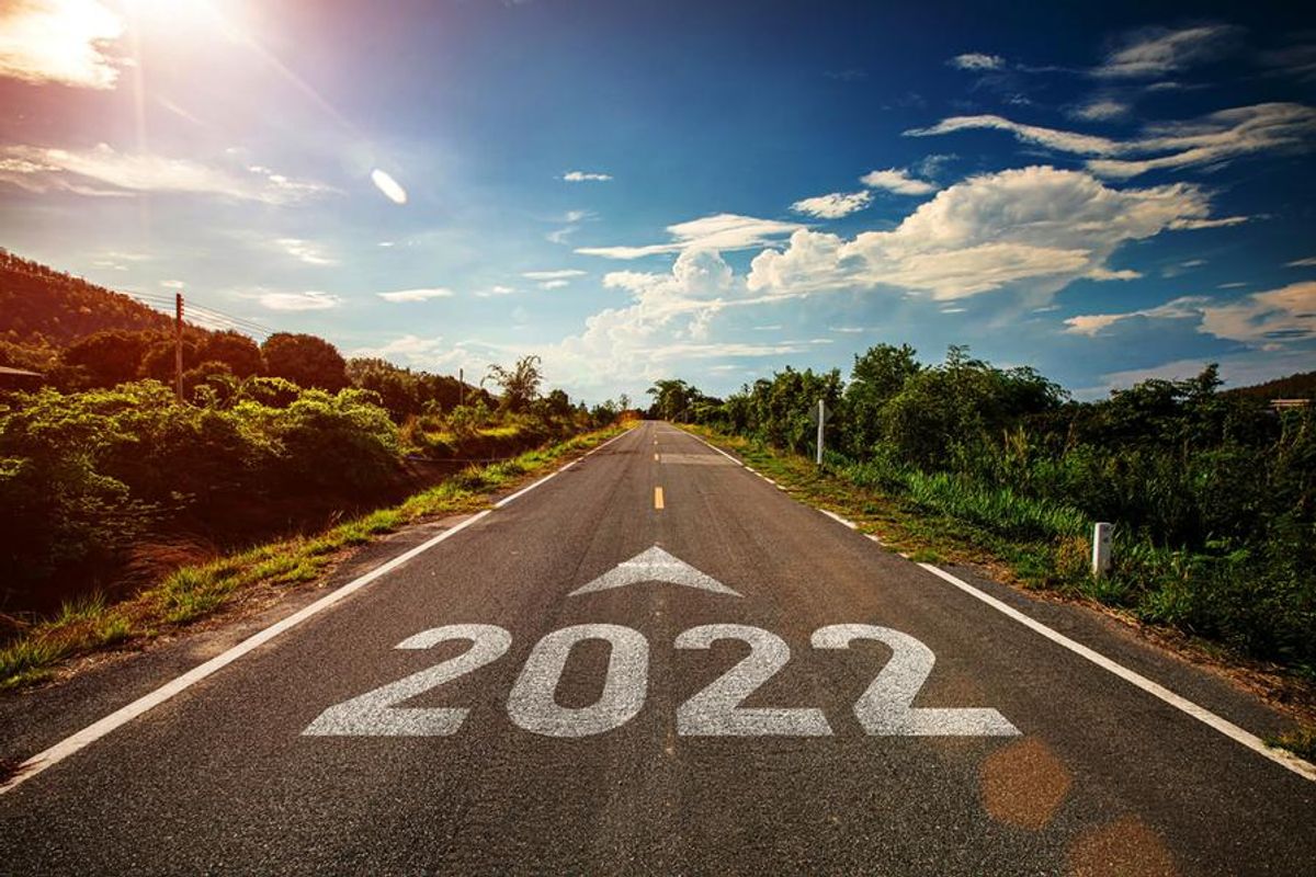 road stretching out with 2022 written on it
