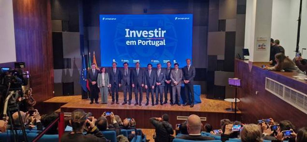 Savannah Resources Grant signing ceremony