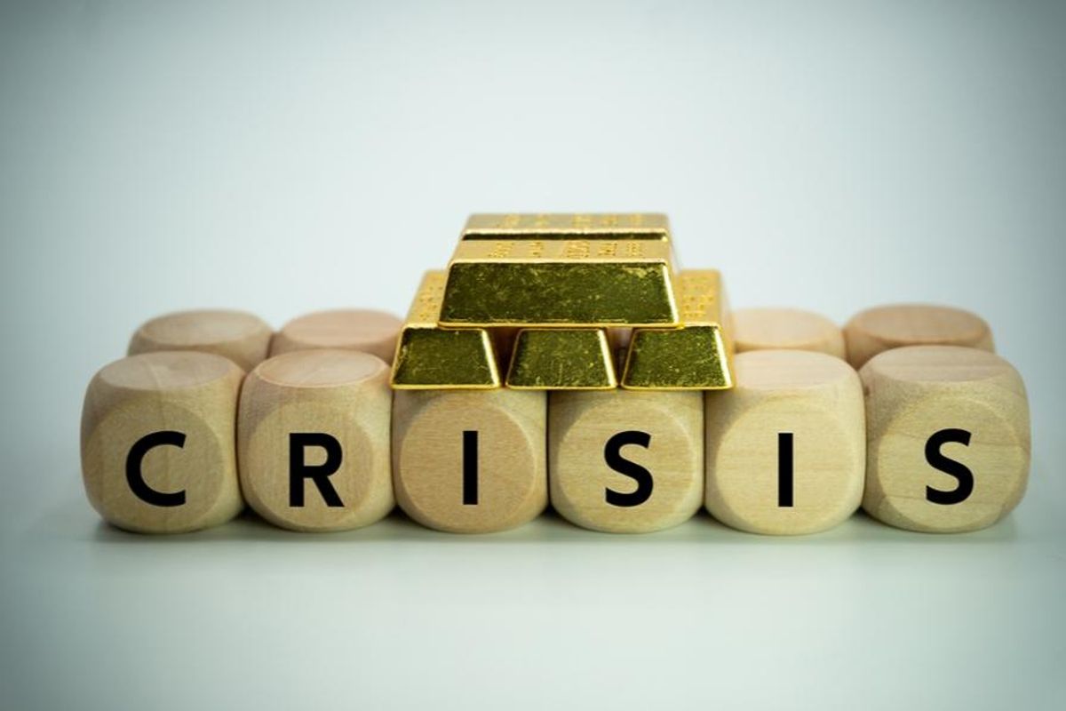 the word "crisis" written on wooden blocks