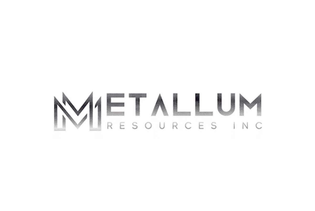 tokyo smoke thunder bay