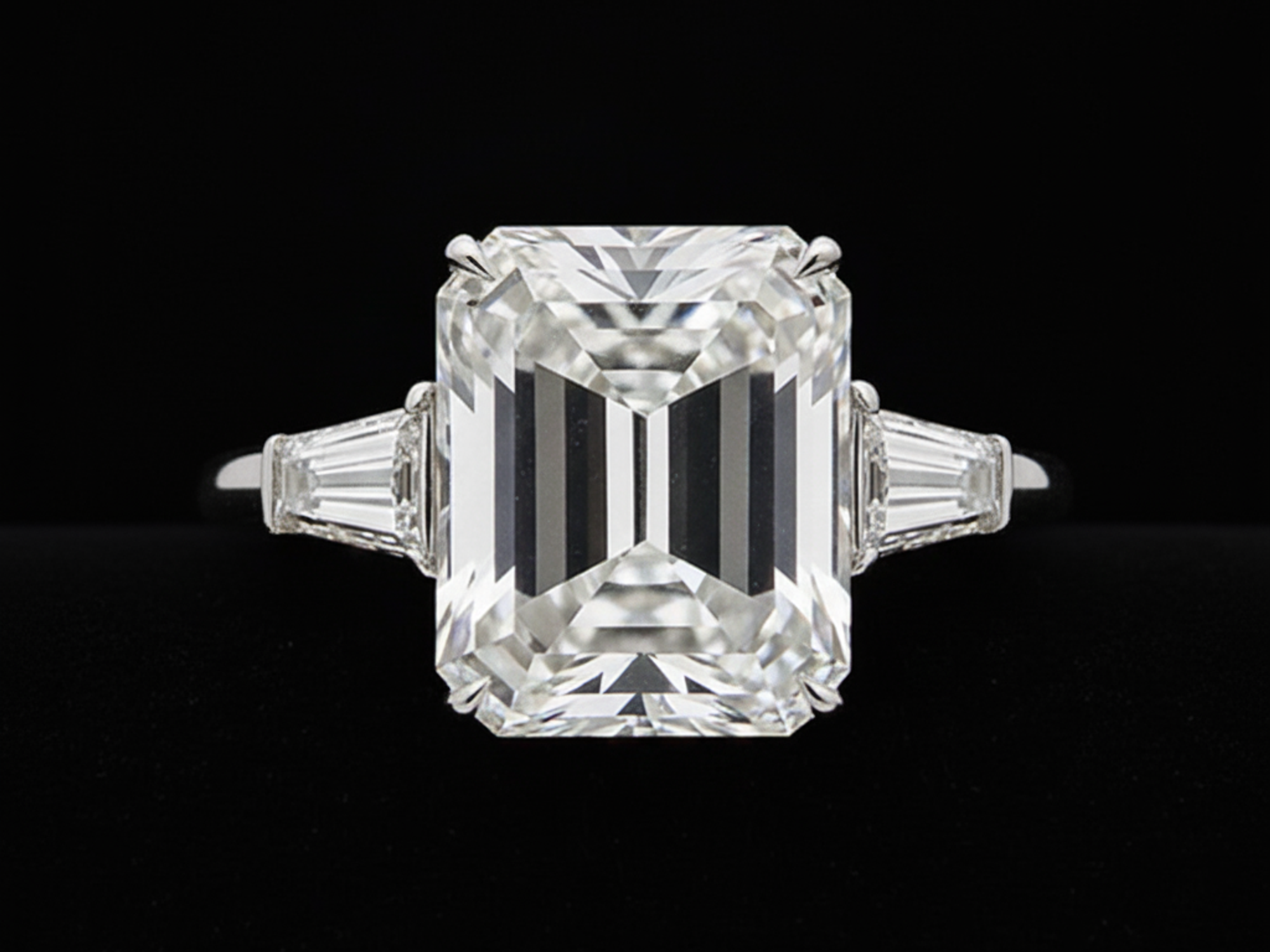 \u200bAI recreation of Jennifer Lopez's engagement ring. \u200b