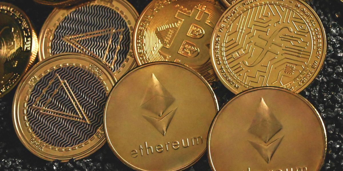 Today's Crypto News: Bitcoin, Ether and Altcoin Insights